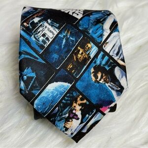Star Wars Movie Themed Men's Tie